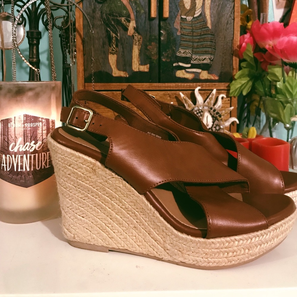 American Eagle Wedges
